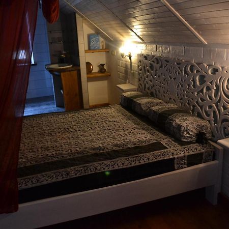 Romantic Guest House Kamianets-Podilskyi Luaran gambar