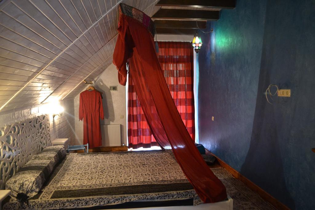 Romantic Guest House Kamianets-Podilskyi Luaran gambar