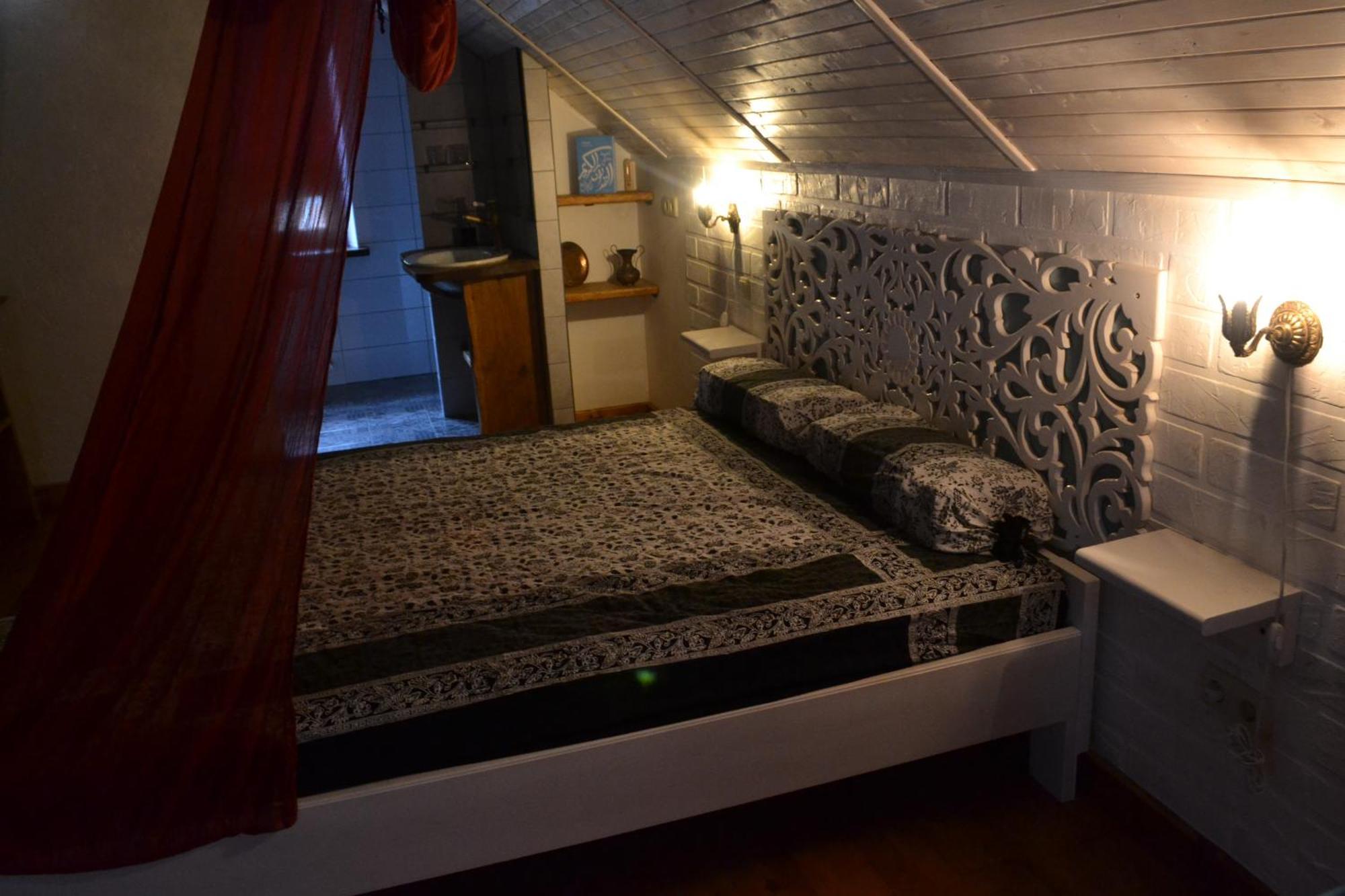 Romantic Guest House Kamianets-Podilskyi Luaran gambar
