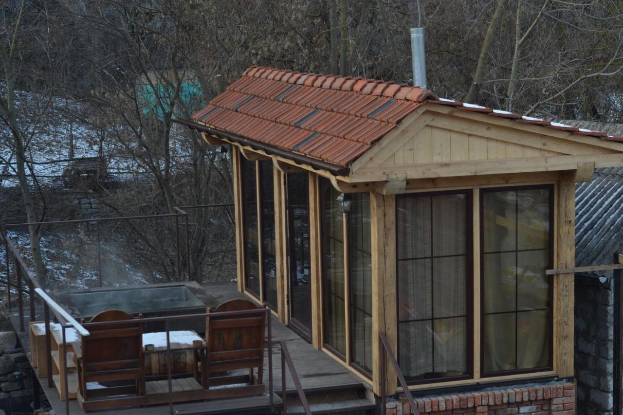 Romantic Guest House Kamianets-Podilskyi Luaran gambar